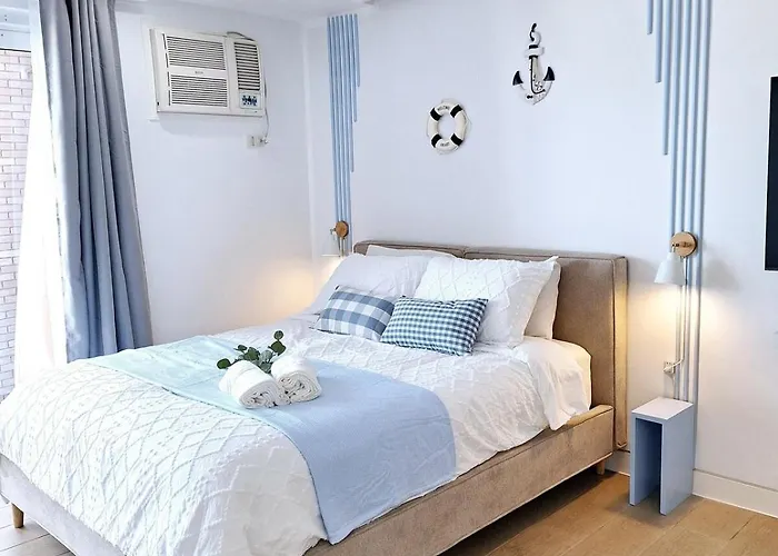 Luxury Coastal Suite, Grand Canal View * Manila