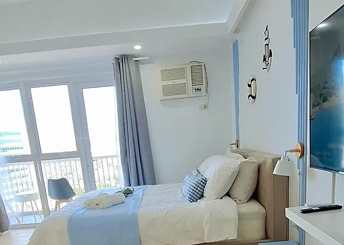 Luxury Coastal Suite, Grand Canal View Manila