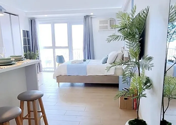 Luxury Coastal Suite, Grand Canal View Manila