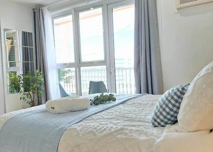 Luxury Coastal Suite, Grand Canal View * Manila